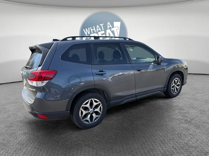 2024 Subaru Forester - view 3