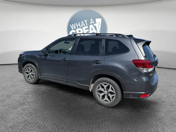 2024 Subaru Forester - view 5
