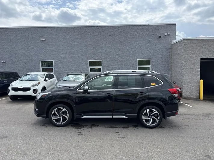 2024 Subaru Forester - view 8
