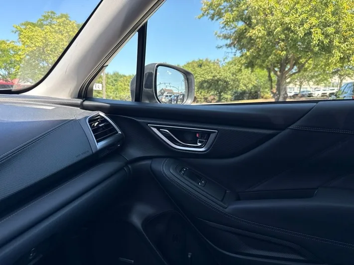 2019 Subaru Forester - view 10