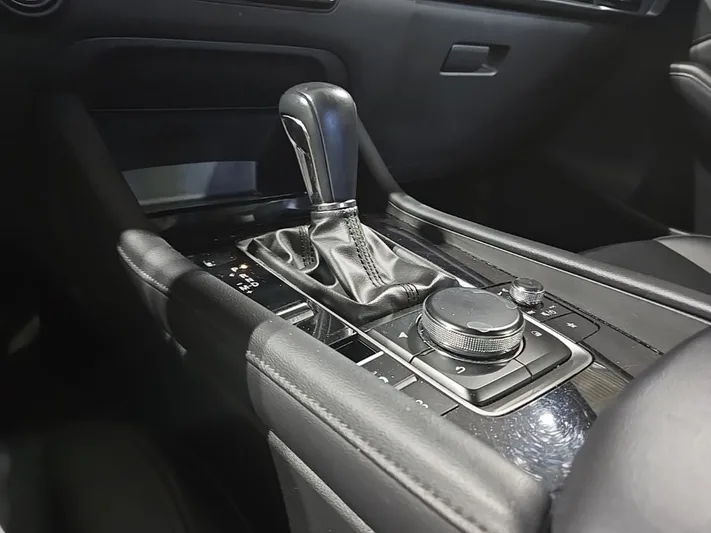 2024 Mazda Mazda3 - view 18