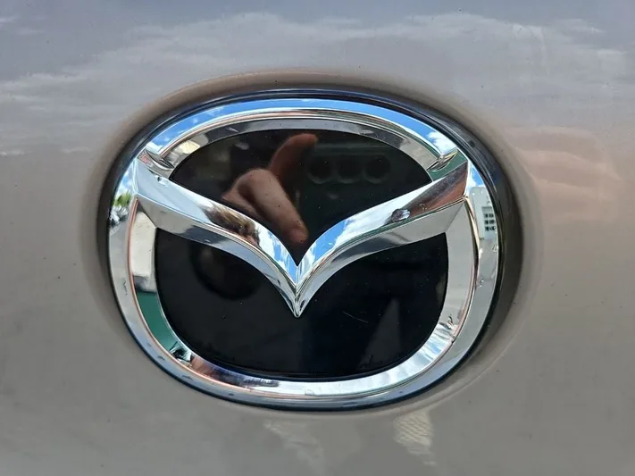 2024 Mazda Mazda3 - view 6