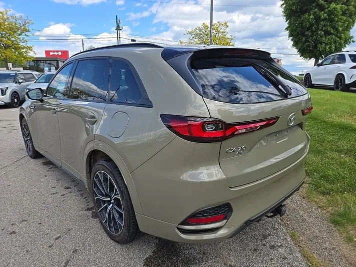 2025 Mazda CX-70 - view 9