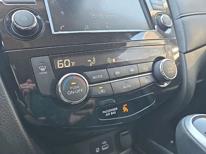 2020 Nissan Rogue - view 23