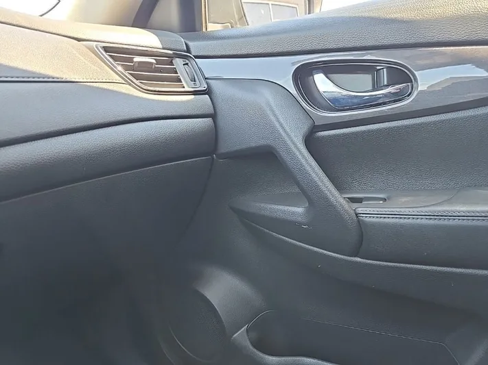 2020 Nissan Rogue - view 24