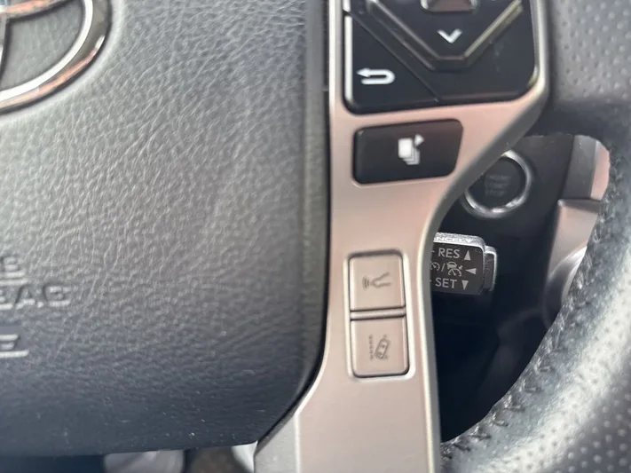 2023 Toyota 4Runner - view 27
