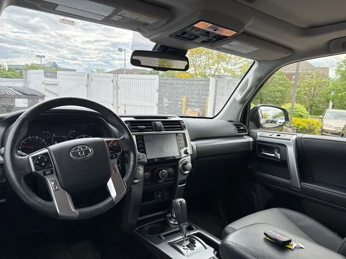 2023 Toyota 4Runner - view 31