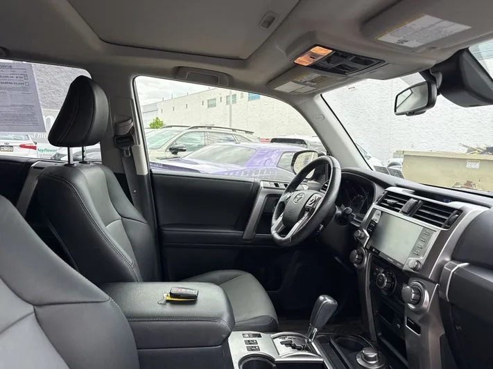 2023 Toyota 4Runner - view 34