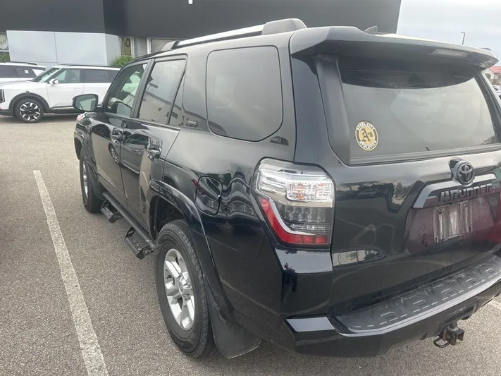 2023 Toyota 4Runner - view 4