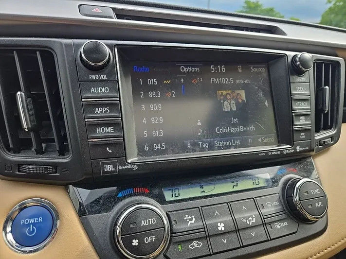2018 Toyota RAV4 - view 21