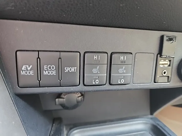 2018 Toyota RAV4 - view 30