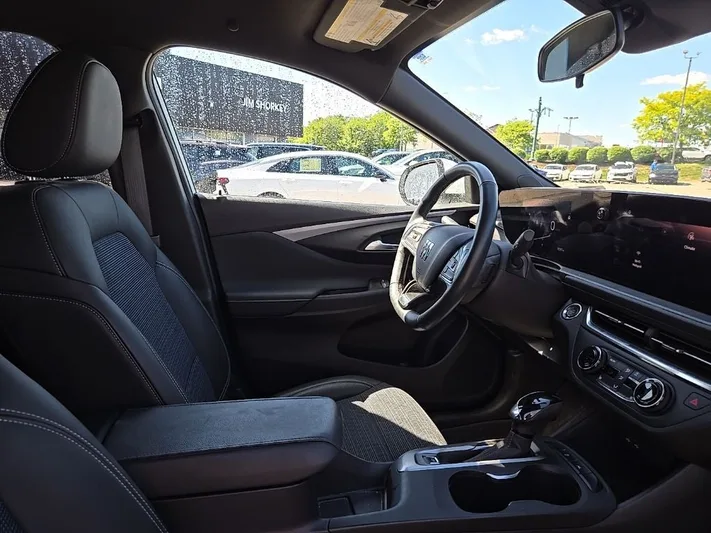 2024 Buick Envista - view 33
