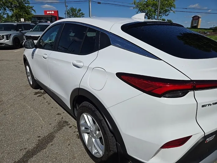 2024 Buick Envista - view 7