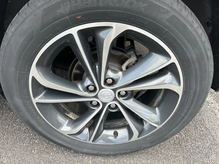 2023 Buick Encore - view 10