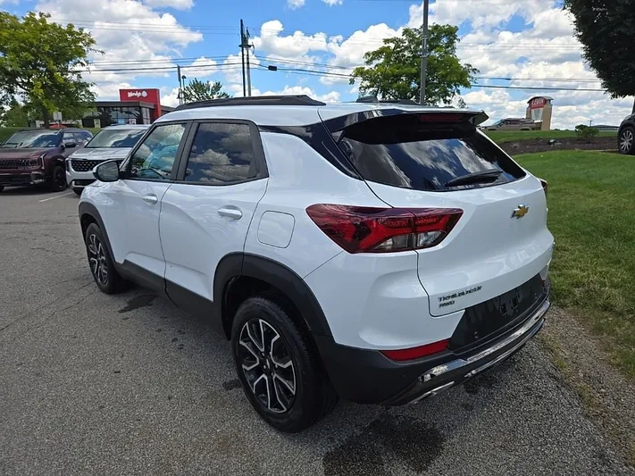 2023 Chevrolet TrailBlazer - view 7