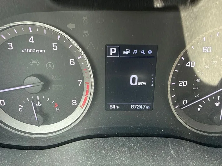 2016 Hyundai Tucson - view 6