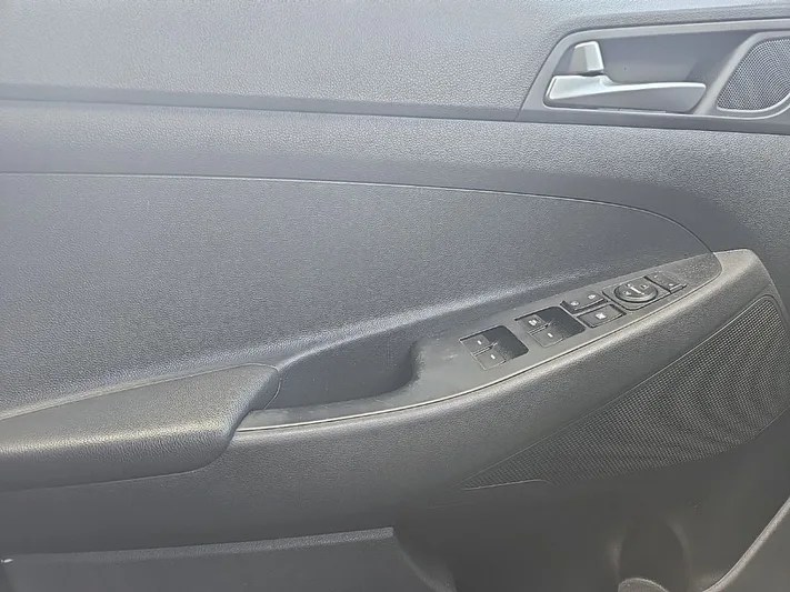 2017 Hyundai Tucson - view 19