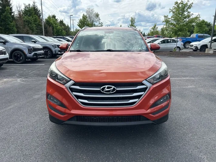 2017 Hyundai Tucson - view 2