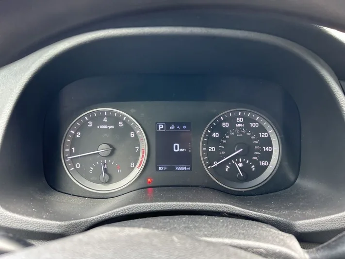 2017 Hyundai Tucson - view 9