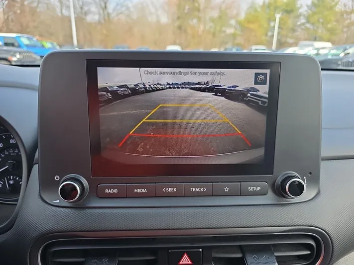 2023 Hyundai Kona - view 18