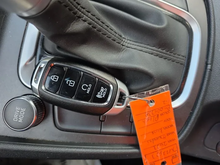 2023 Hyundai Kona - view 28