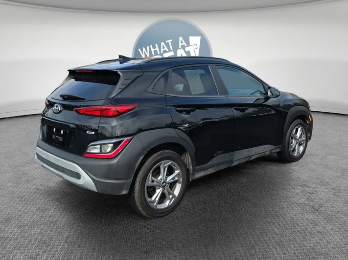 2023 Hyundai Kona - view 3