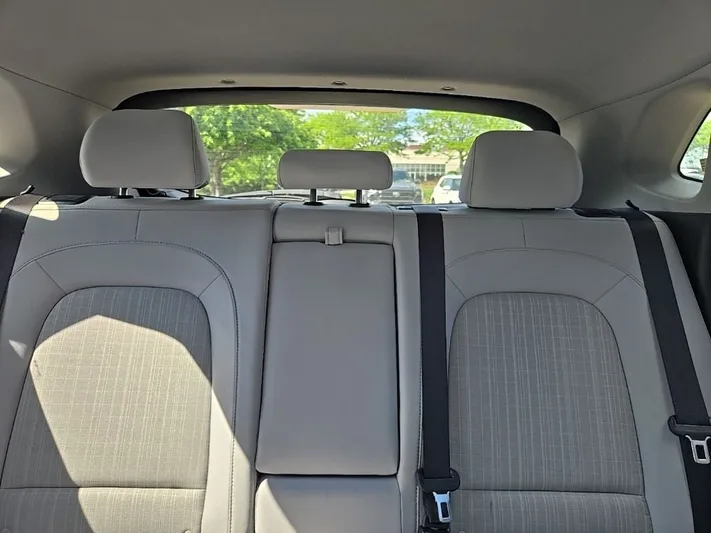 2023 Hyundai Kona - view 33