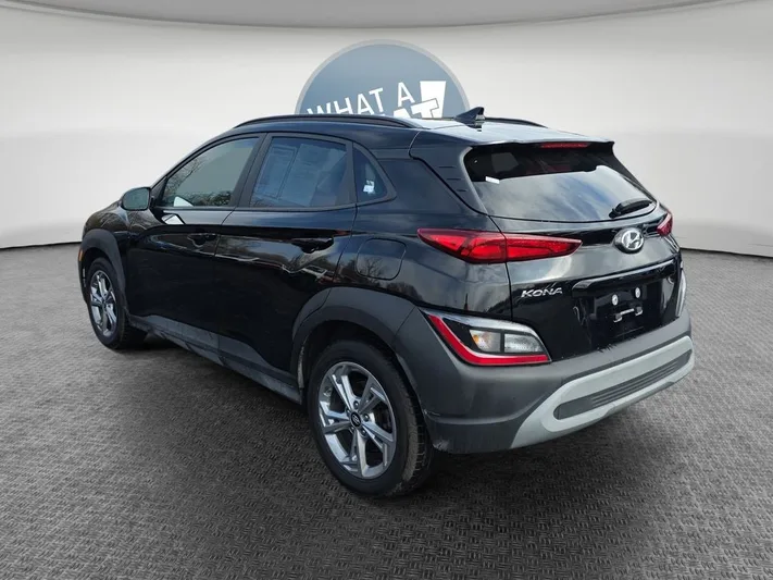 2023 Hyundai Kona - view 6