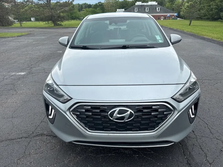 2022 Hyundai Ioniq - view 2