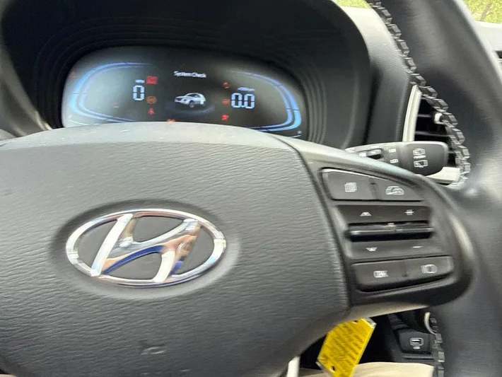 2023 Hyundai Venue - view 20
