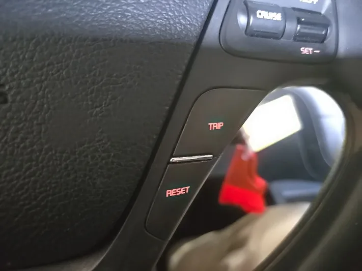 2016 Kia Forte - view 15
