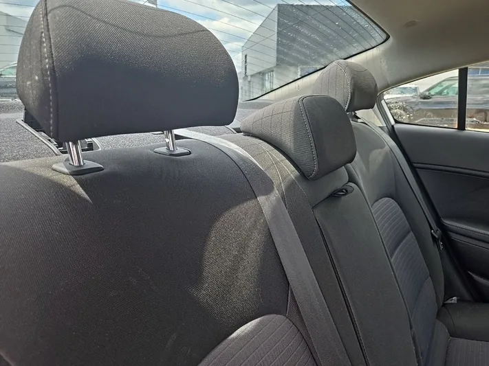 2016 Kia Forte - view 27