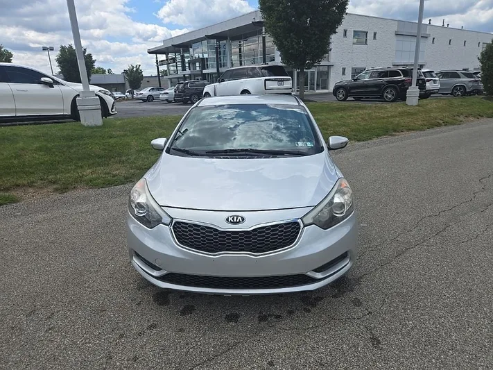 2016 Kia Forte - view 8