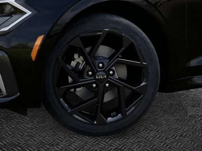 2026 Kia K5 - view 9