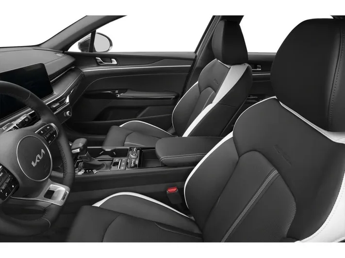 2026 Kia K5 - view 9