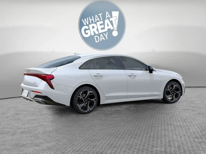 2026 Kia K5 - view 6