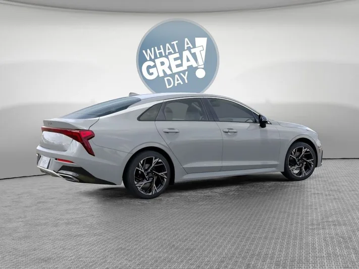 2026 Kia K5 - view 6