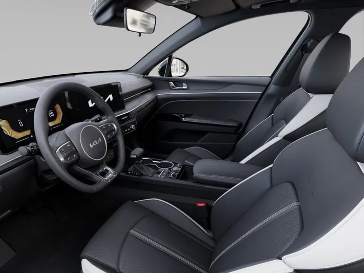 2026 Kia K5 - view 17
