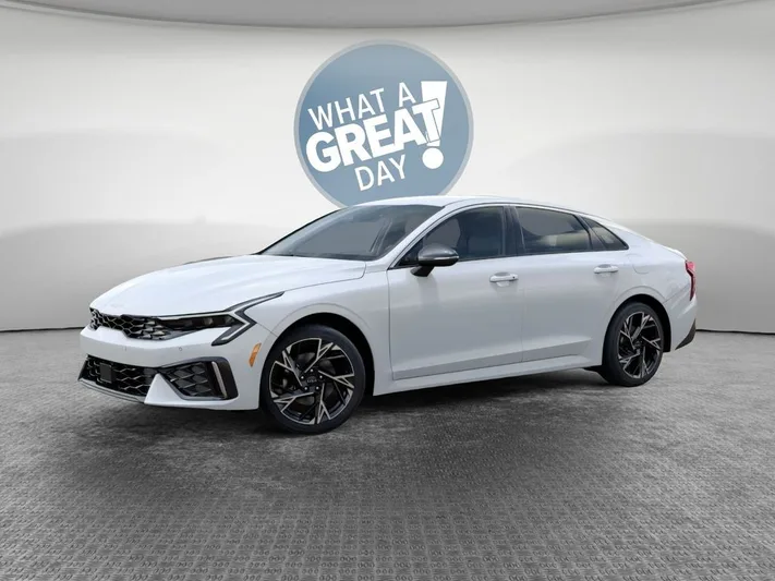 2026 Kia K5 - view 3