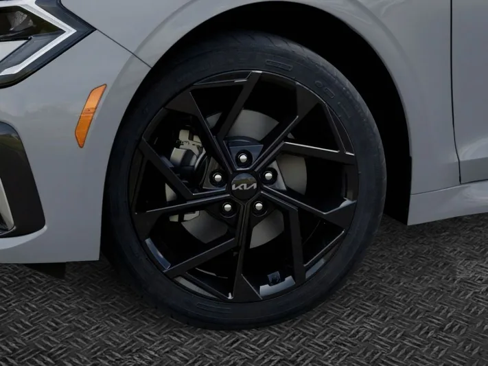 2026 Kia K5 - view 9