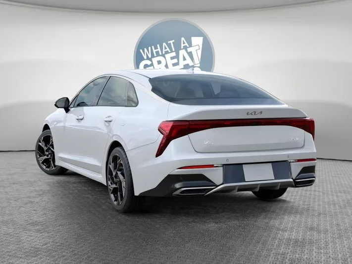 2026 Kia K5 - view 4