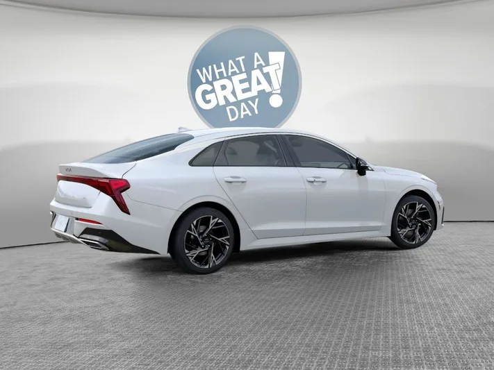 2026 Kia K5 - view 6