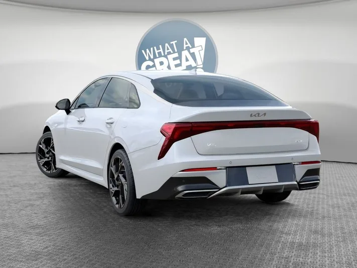 2026 Kia K5 - view 4