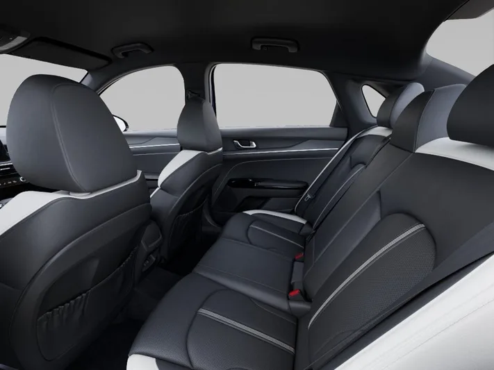 2026 Kia K5 - view 18