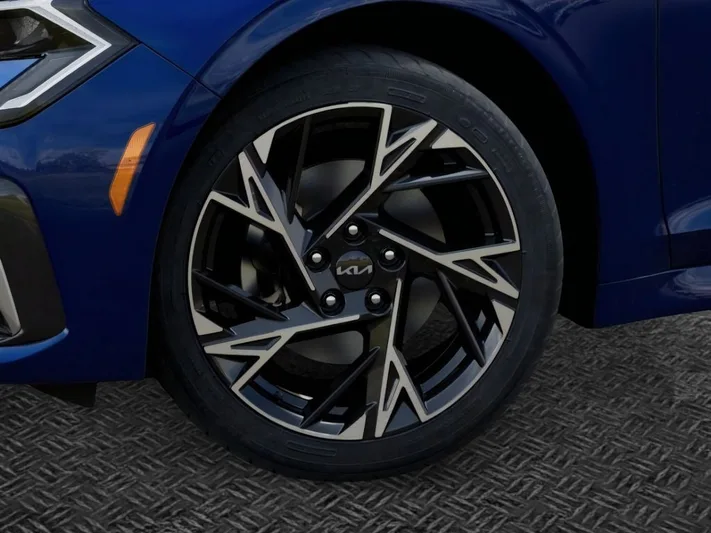 2026 Kia K5 - view 9