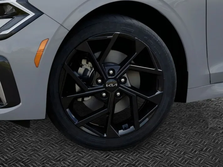 2026 Kia K5 - view 9