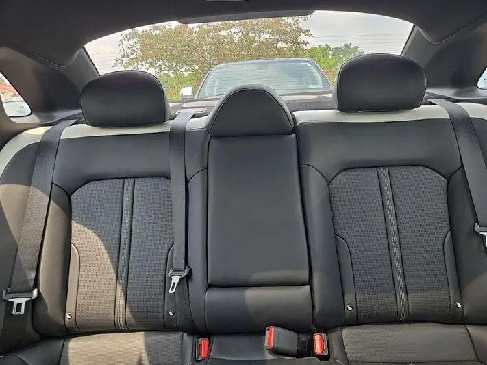 2025 Kia K5 - view 30