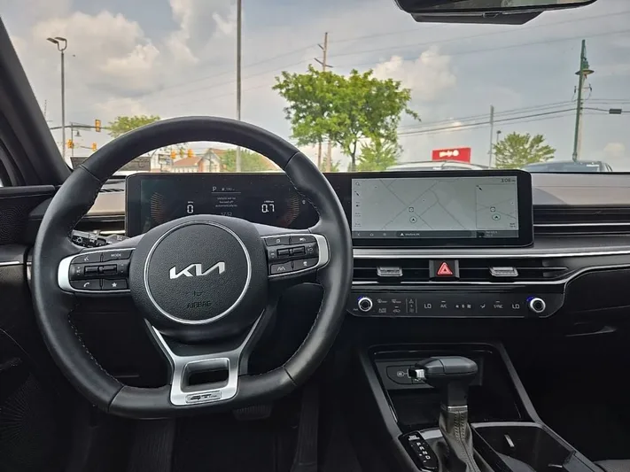 2025 Kia K5 - view 40
