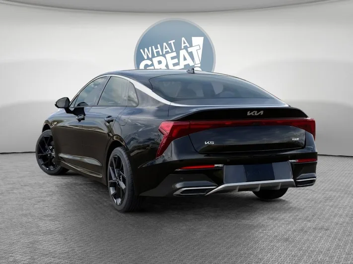 2026 Kia K5 - view 4