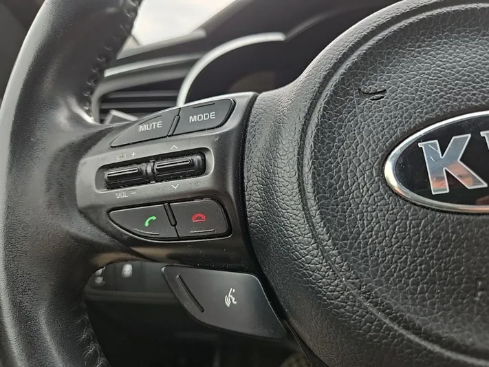 2015 Kia Optima - view 13